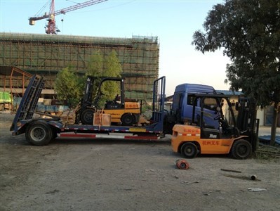 楊樹浦路高空吊裝與平涼路叉車出租裝卸服務全解析